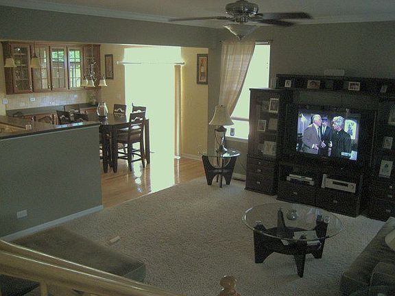 Family room & eat in kitchen