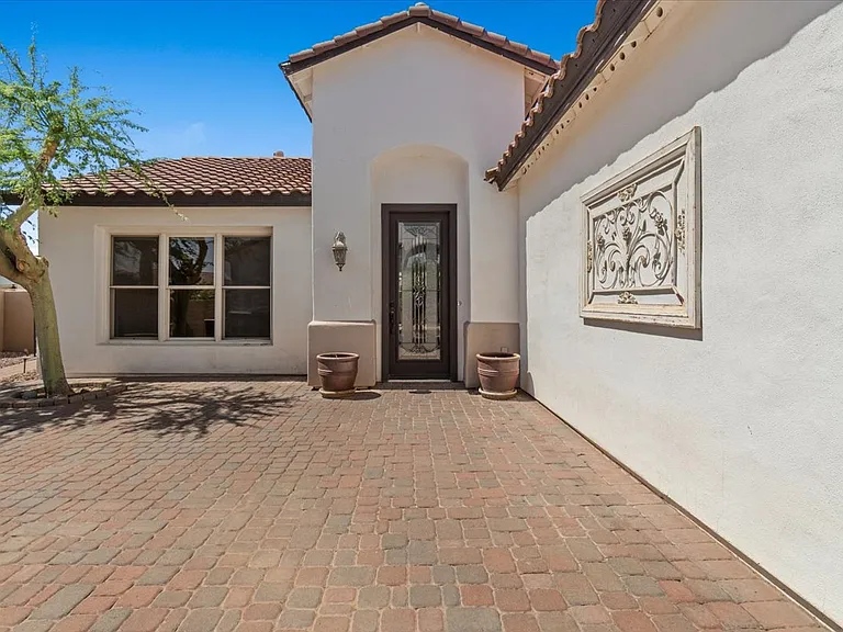 2435 E Desert Broom Pl — Photo 5