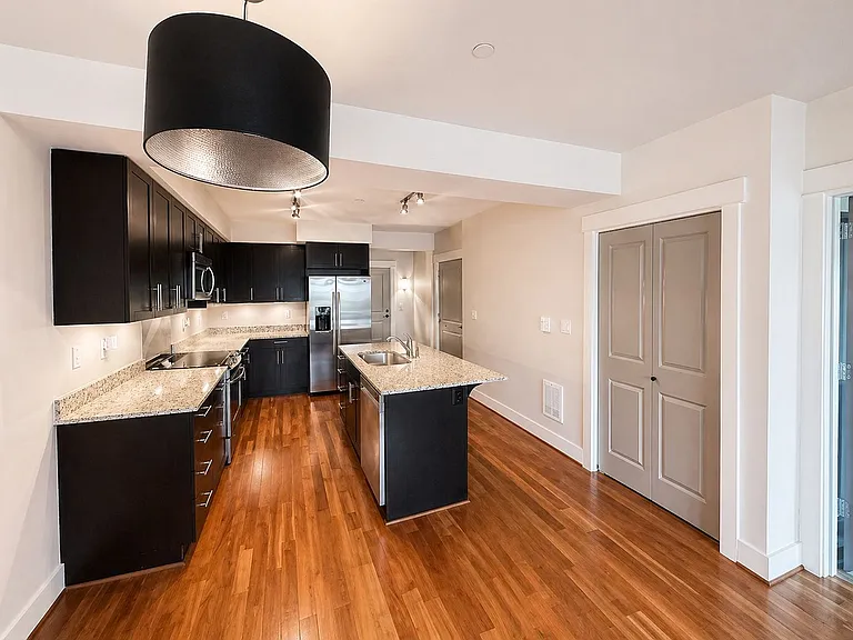 699 John St #515 — Photo 9