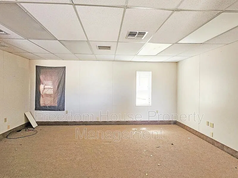 Studio, 1.0 bath, 1488 sqft, $1,100 — Photo 4