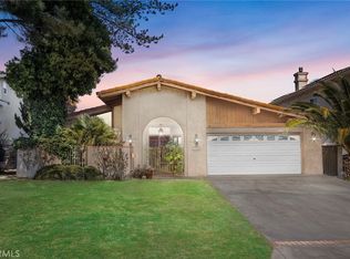 17800 Cresta Blanca Ln, Victorville, CA 92395