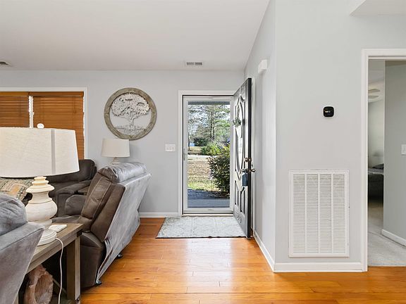 5th image of 210 Shady Spring Way