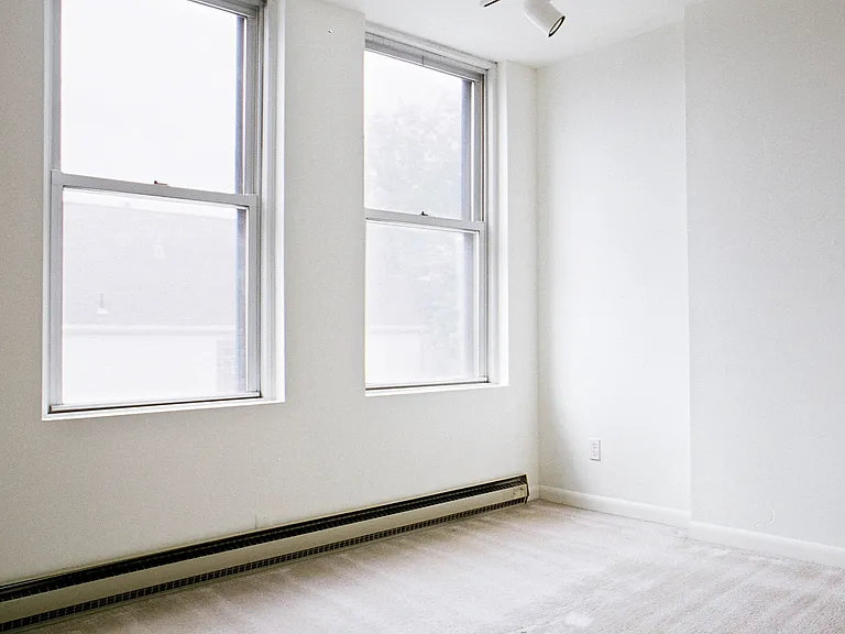 419 Denniston St #3 — Photo 2