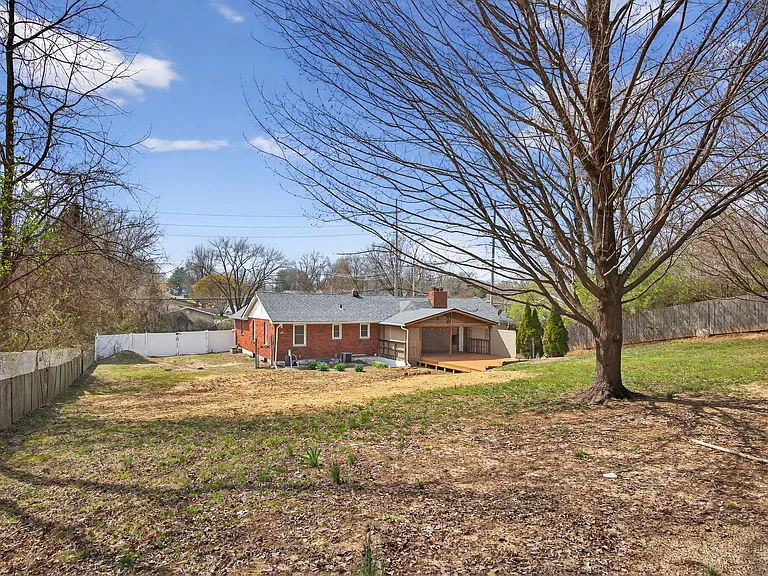 3320 Elm St — Photo 38