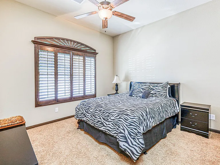 6459 Snowheights Ct — Photo 36
