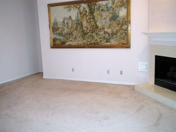 4th image of 12639 Grove Park Dr