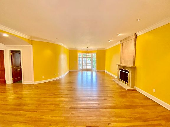 3rd image of 208 Sandalwood Dr