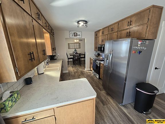 5th image of 800 N 18th St