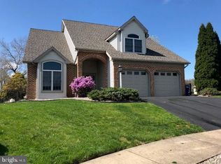 21 Brookview Cir, Elizabethtown, PA 17022