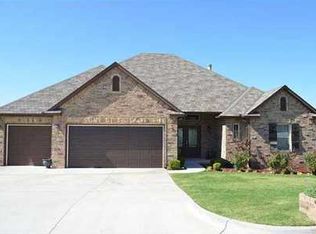 387 Canterbury Rd, Midwest City, OK 73130