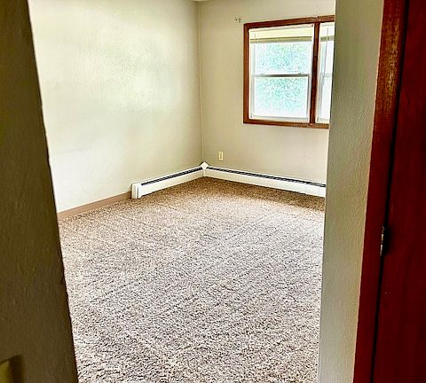 3rd image of 933 W Clark St APT 6