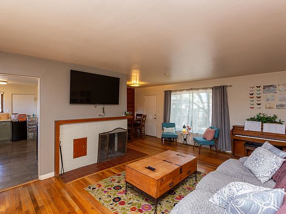 4th image of 1750 Chipeta Ave