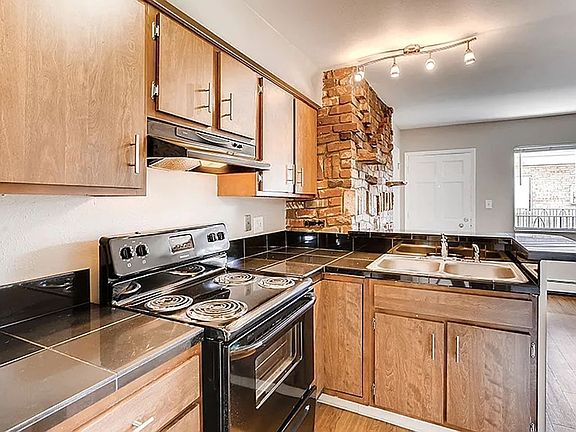 4th image of 10 S Sherman St APT 108