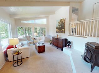 2101 Woodside Dr, Santa Rosa, CA 95404