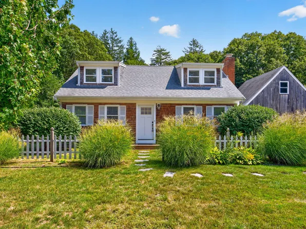52 Willimantic Drive, Marstons Mills, MA 02648