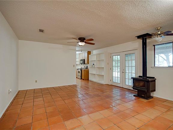 3rd image of 1741 Glenwick Ln