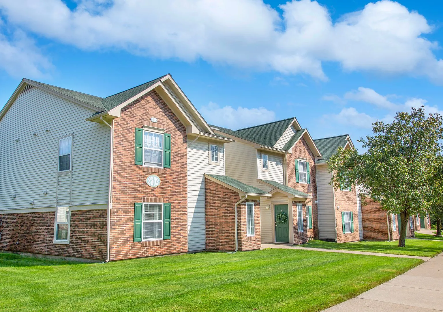 Lake Village of Rochester Hills — Photo 1