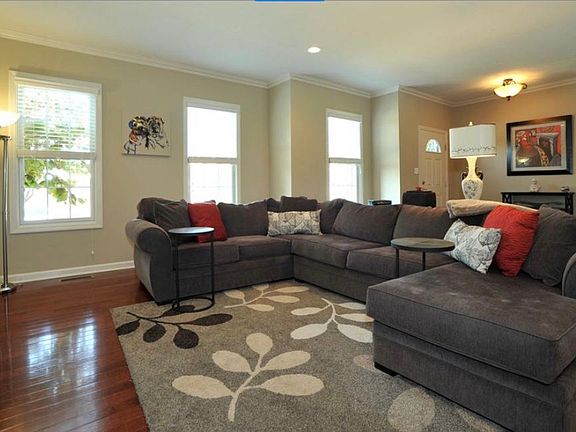3rd image of 375 Marshall Heights Dr