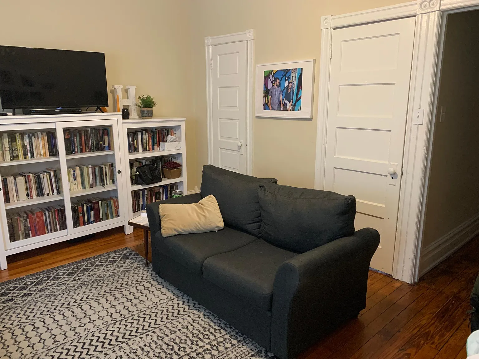 3 bed, 1000 sqft, $1,700 — Photo 2