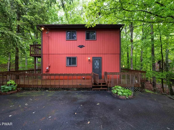1086 Hampstead Rd, Bushkill, PA 18324