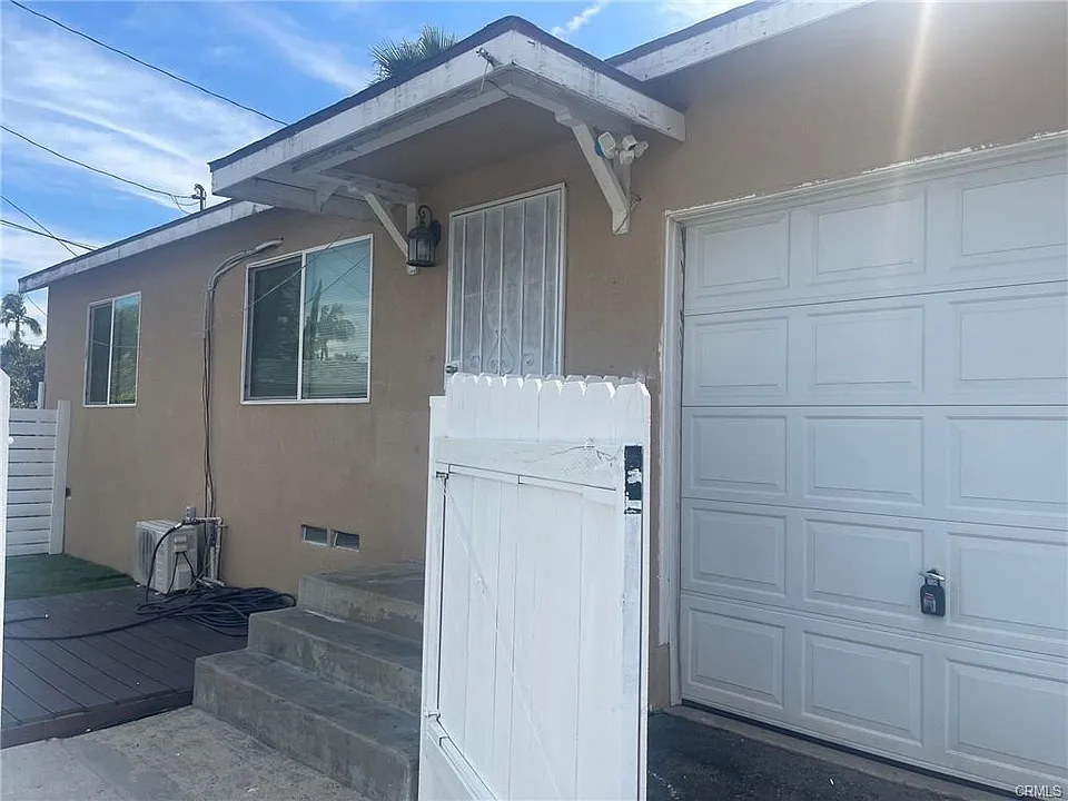 560 Orange Blossom Ave