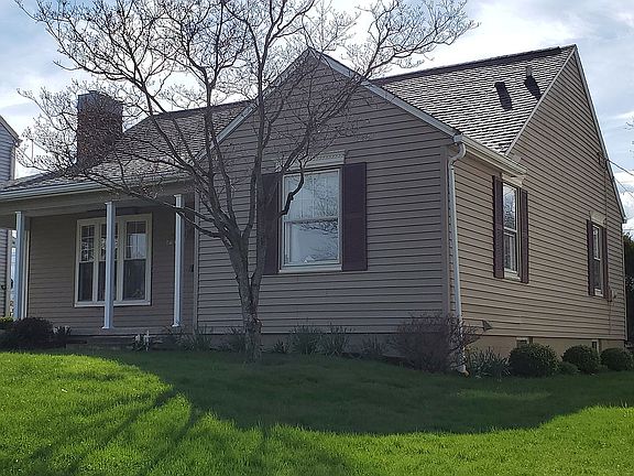 2nd image of 2225 Myrtle Ave