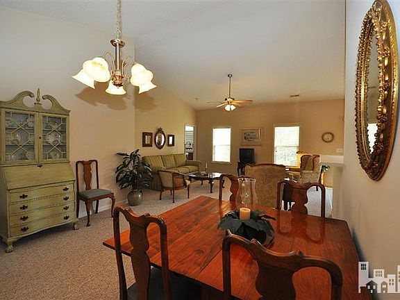 4th image of 2119 Heathwood Drive NE