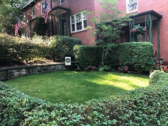 2nd image of 401 Olympia Rd