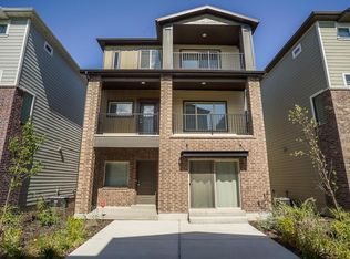 87 N Rio Grand Ave, Farmington, UT 84025