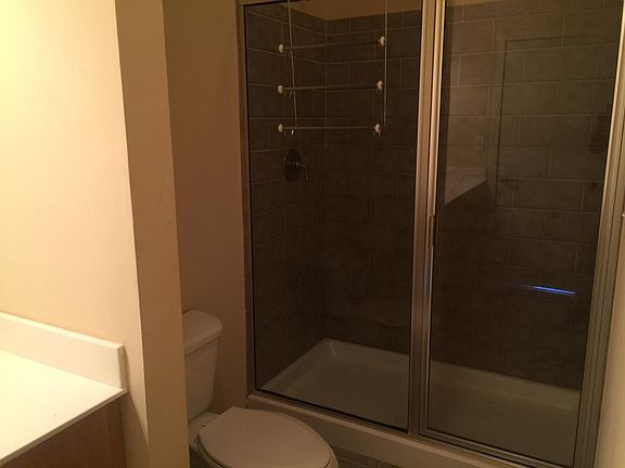 Shower (2nd bathroom)