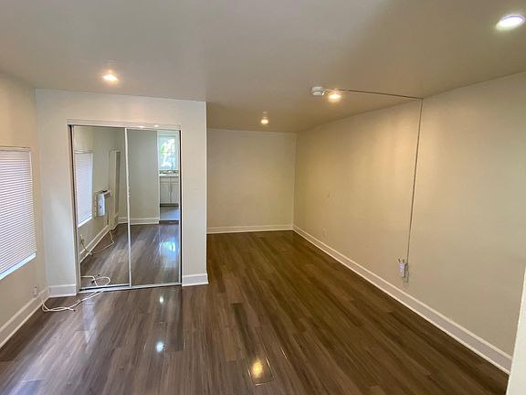 Newer Hardwood floors and Air Conditioning