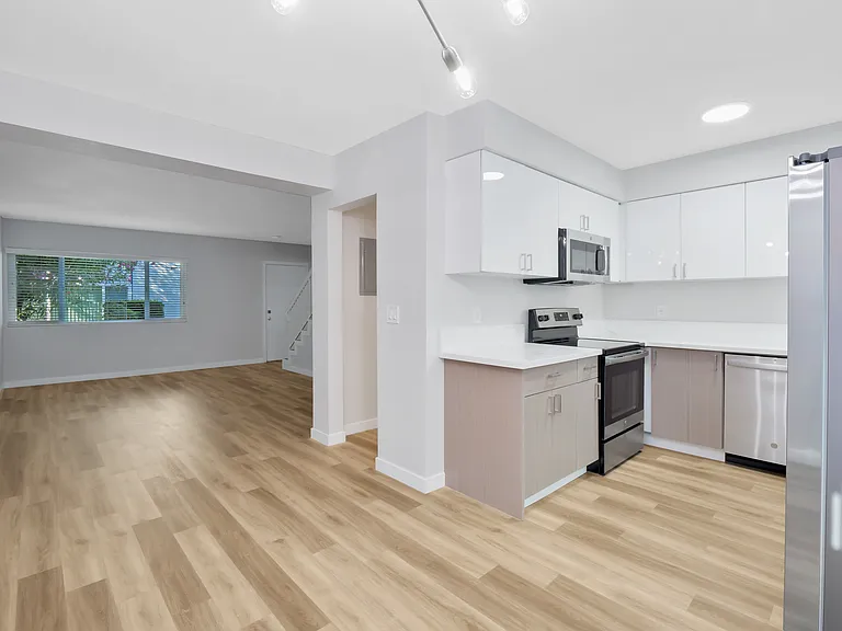3650 Newton — Photo 13