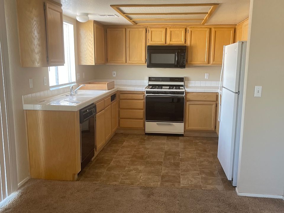 2nd image of 423 Leighann Rd