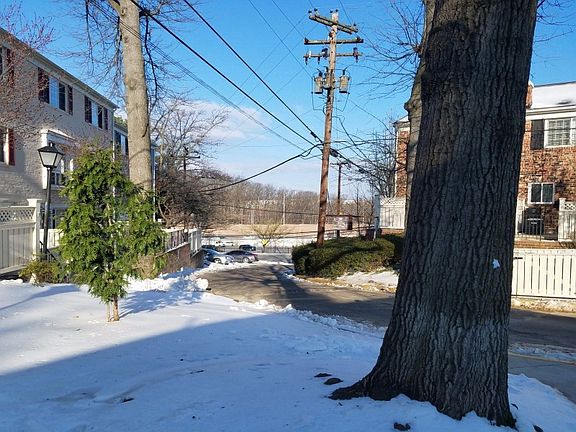 4th image of 1469A N Van Dorn St #A