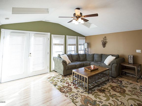 5th image of 1504 Mould Ave
