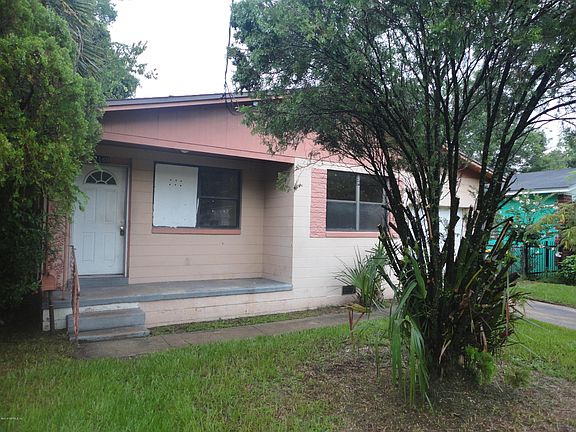 4th image of 1169 29TH Street W