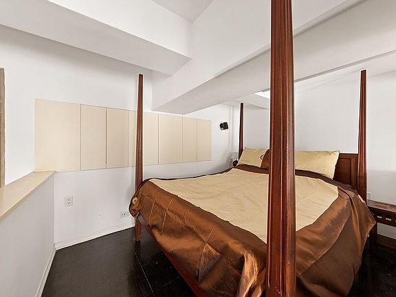 5th image of 310 E 46th St APT 4N
