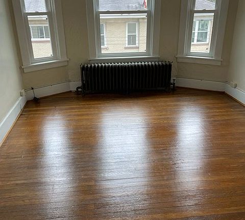 4th image of 1502 Kelton Ave #3R