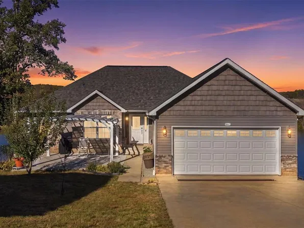 1887 Tiffany Dr, Bonne Terre, MO 63628