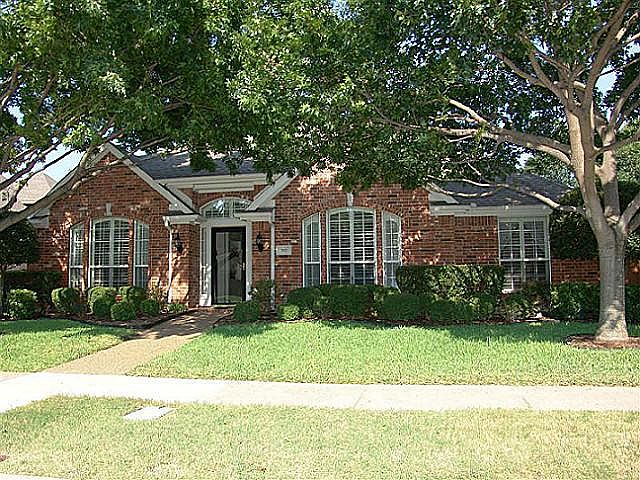 1st image of 915 Granger Dr