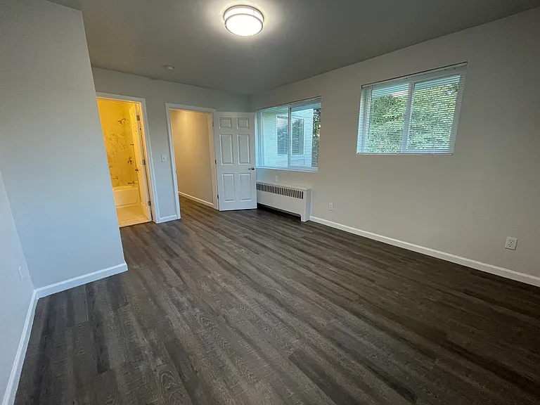 17124 Hillside Dr NE — Photo 5