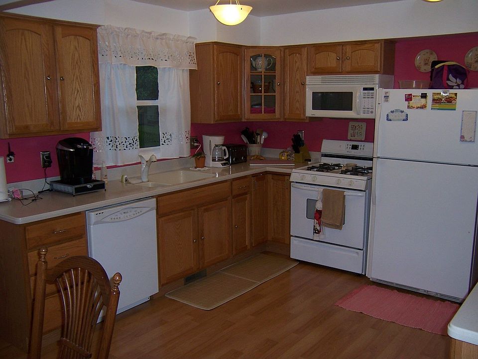 2nd image of 2640 Windsor Dr