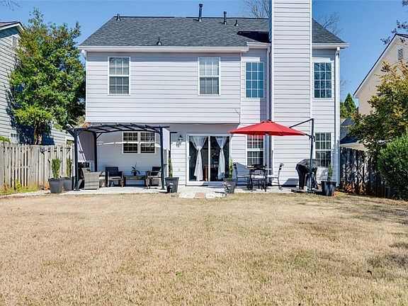 3rd image of 2240 Ashton Dr