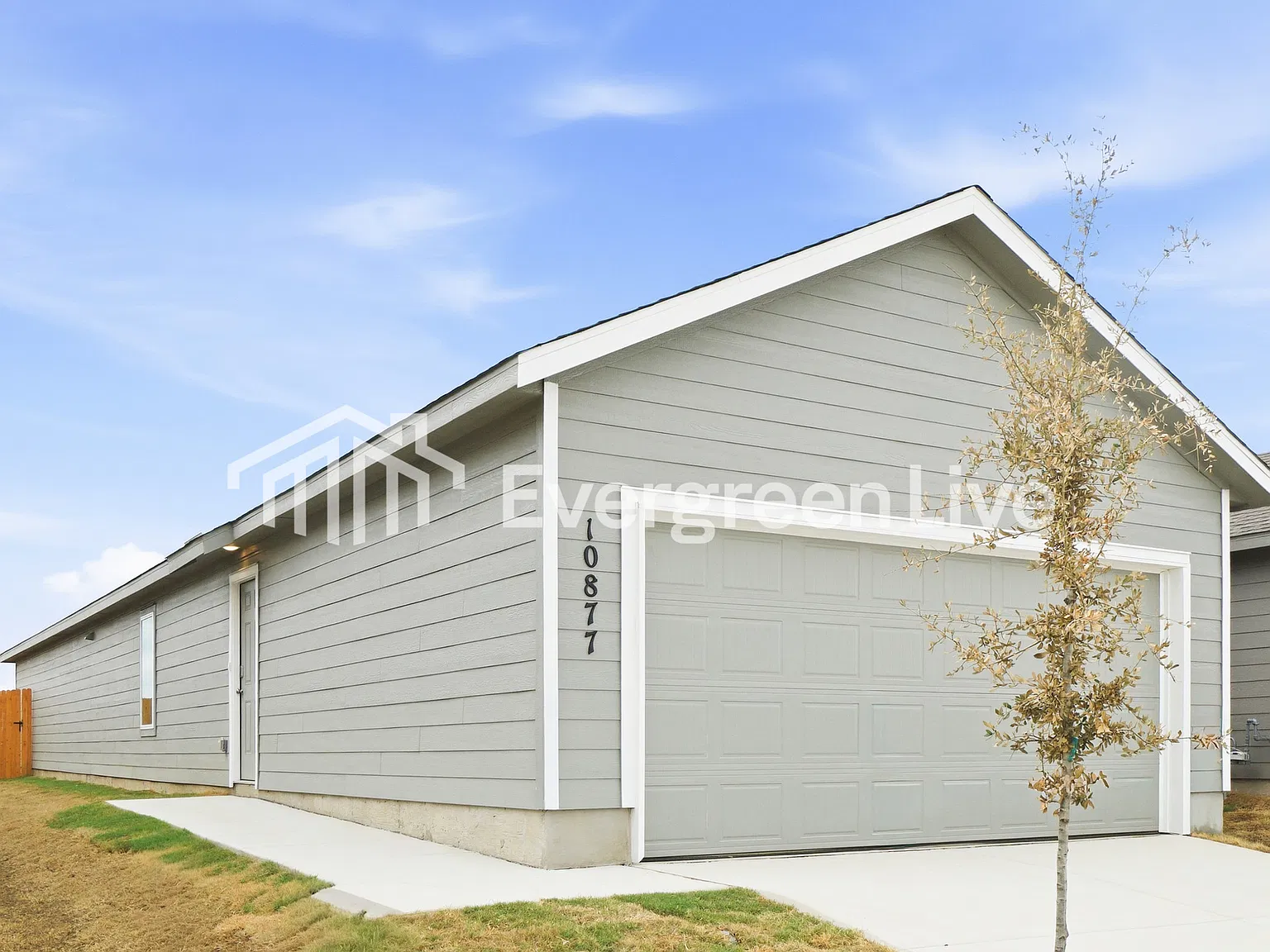 4 bed, 2.0 bath, 1386 sqft, $1,470 — Photo 2