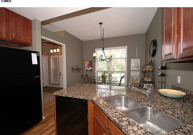 462 Fillmore Ct — Photo 12