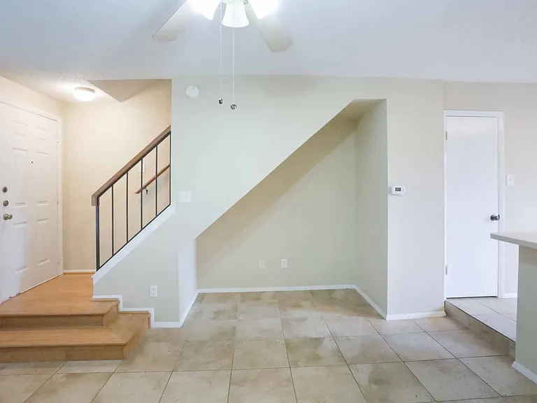 1411 Gracy Farms Ln #76 — Photo 7