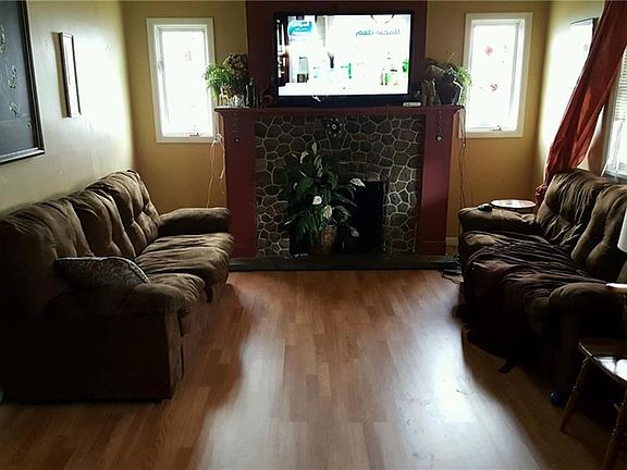 3rd image of 121 Lilac St #23