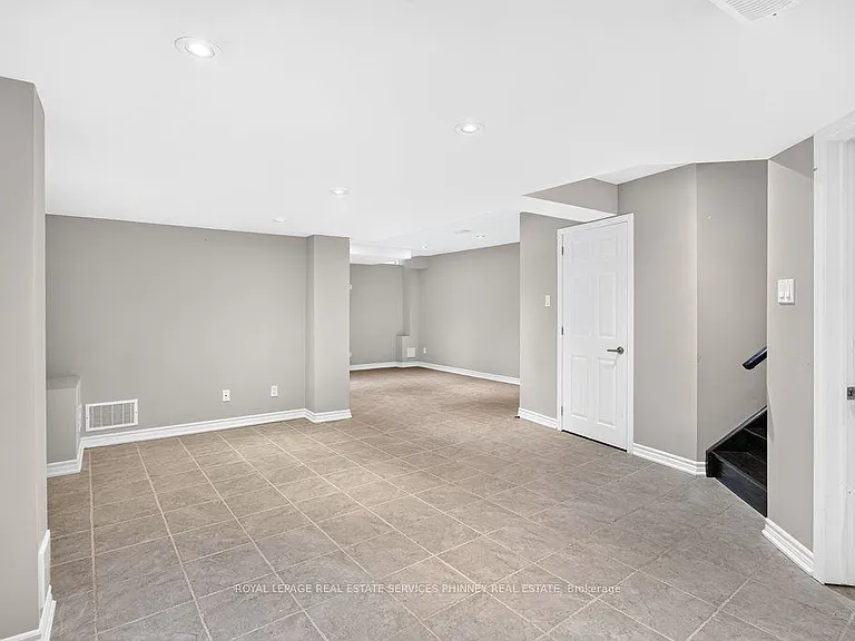 222 Moody Dr — Photo 36