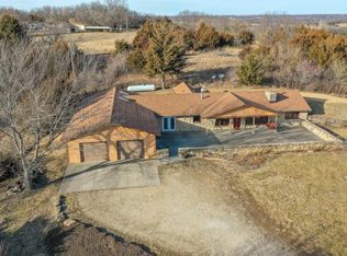 16946 13th St, Lawrence, KS 66044