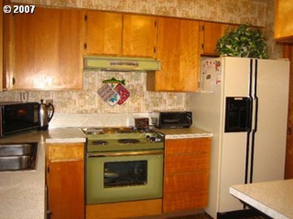 5th image of 6636 SE Plum Dr